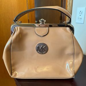 Micheal Kors purse